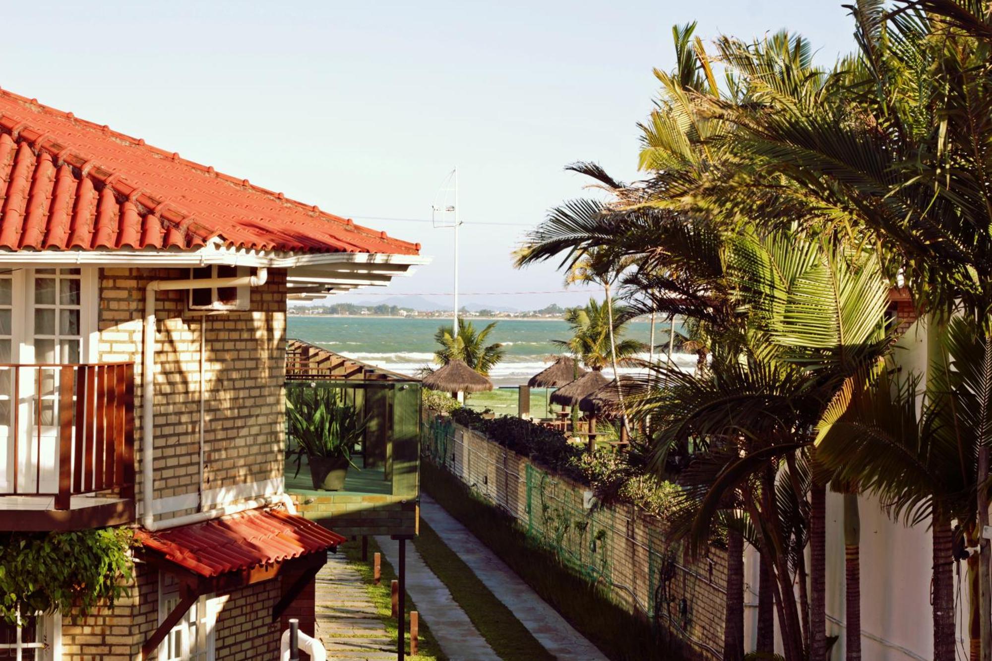 Pousada Recanto Edenico - A Beira Mar Da Praia Ponta Do Papagaio, Palhoca Sc Exterior foto