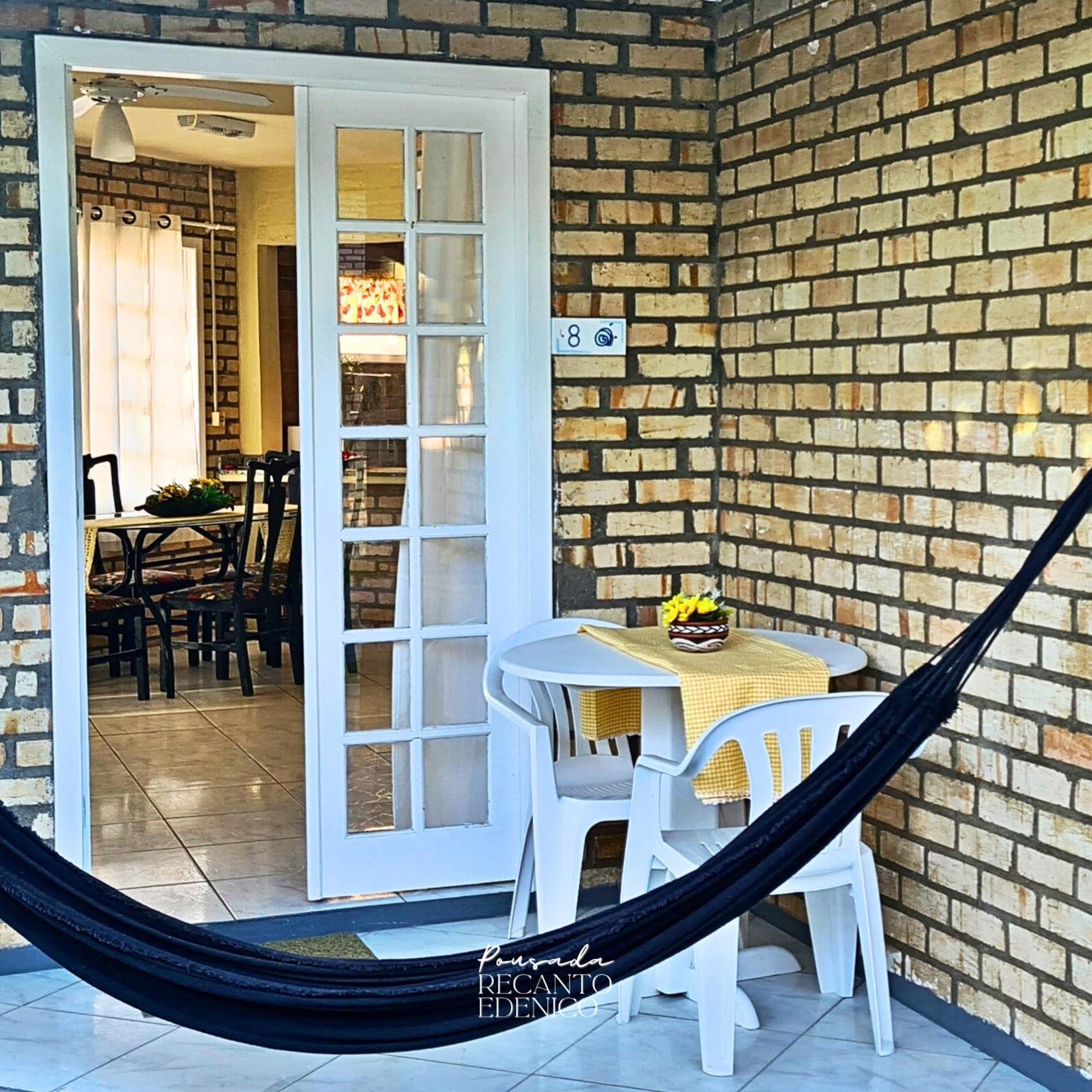 Pousada Recanto Edenico - A Beira Mar Da Praia Ponta Do Papagaio, Palhoca Sc Habitación foto